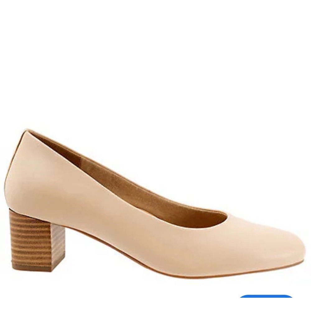 Margaux The Heel Sand Nappa Leather Round Toe Block Heel Pumps Size 36 Narrow